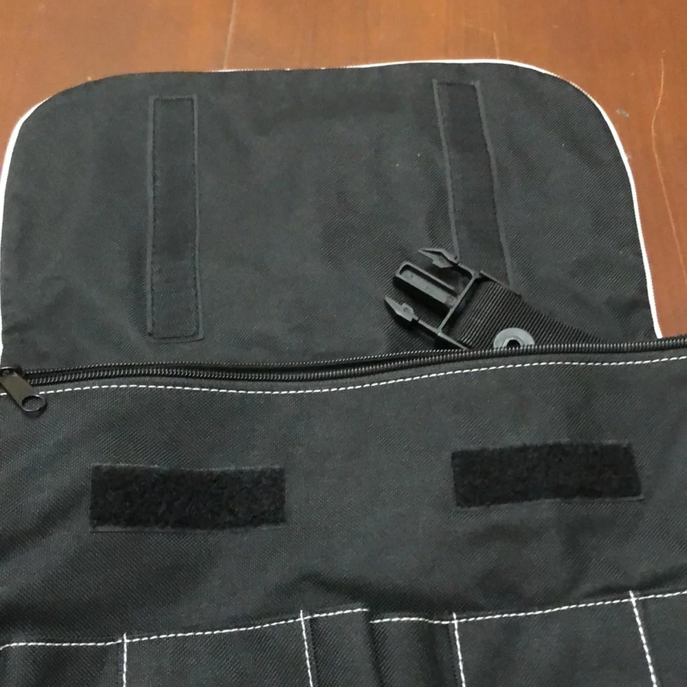 Skip Hop Messenger Bag black